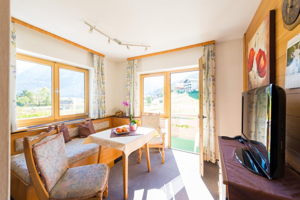 Apartmán Haus Enzian Lermoos Pokoj fotografie
