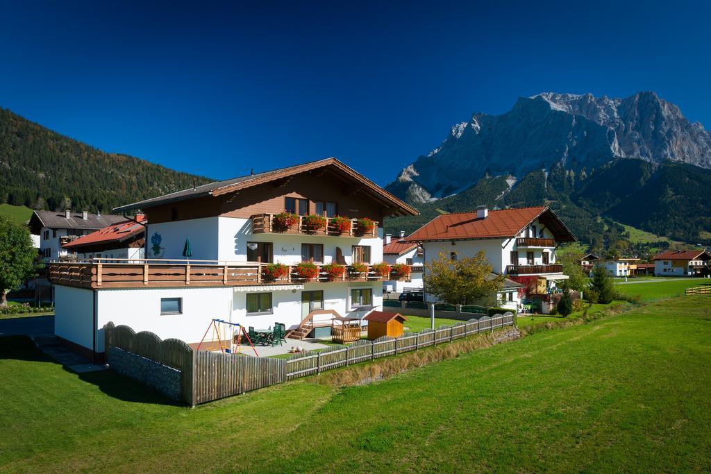 Apartmán Haus Enzian Lermoos Exteriér fotografie