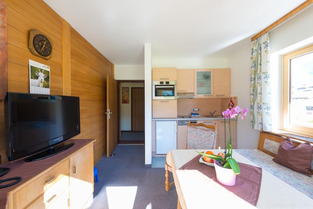 Apartmán Haus Enzian Lermoos Pokoj fotografie