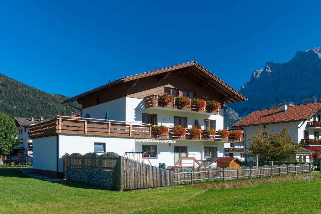 Apartmán Haus Enzian Lermoos Exteriér fotografie